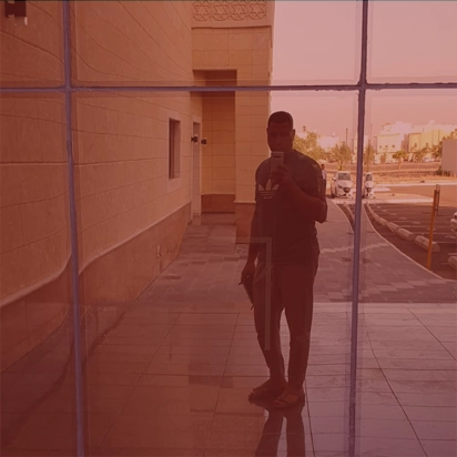 تركيب زجاج سيكوريت للمحلات التجارية بالمدينة المنورة